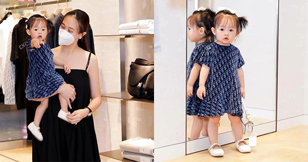 Con gái Cường Đô La hơn 1 tuổi đã tạo dáng chuẩn Next Top Model nhí, thần thái thu hút hơn cả mẹ