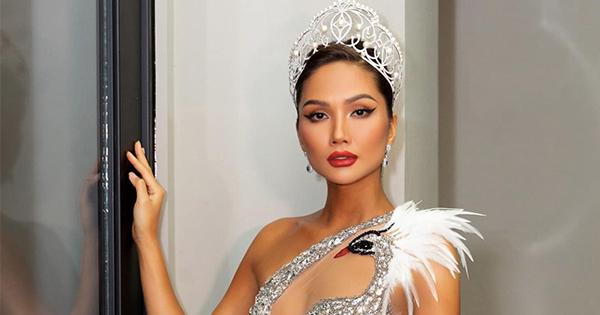 Hôm qua sao làm gì (2/1): H'Hen Niê cảm thấy "quê" vì thanh xuân không có ai theo đuổi