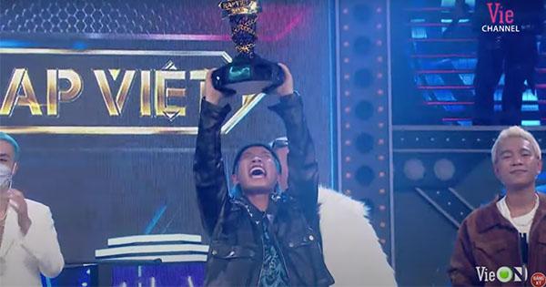 Seachains thành quán quân Rap Việt mùa 2, Blacka là á quân