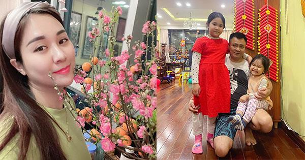 Vợ kém 12 tuổi của NSND Tự Long trang hoàng nhà cửa ấm cúng đón Tết