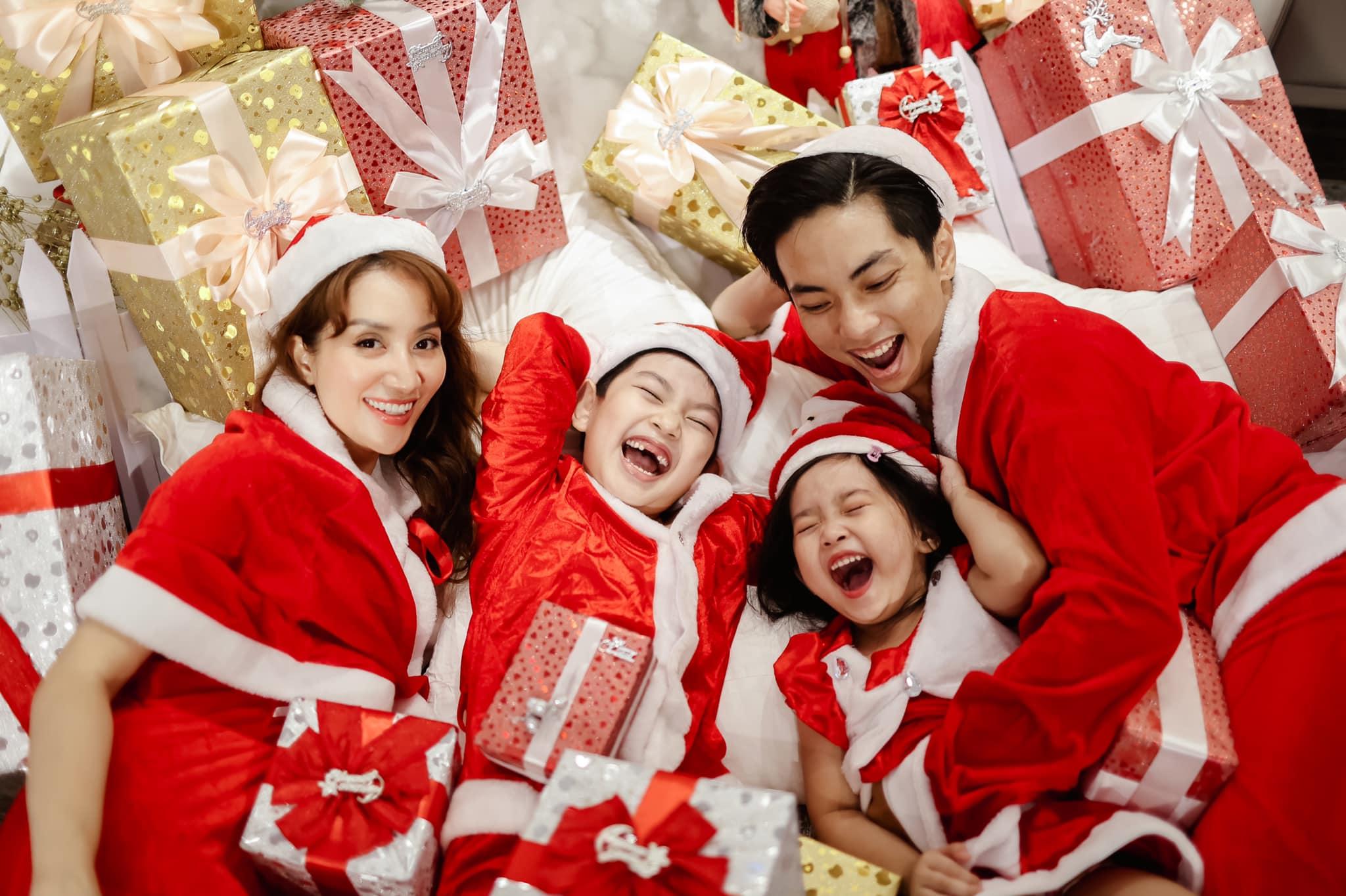 Hôm qua sao làm gì (29/1): Lý Nhã Kỳ tâm sự lý do nghiện mua đất, xây nhà to