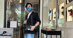 Đại gia Minh Nhựa tự tay đi mua túi xách nửa tỷ cho bà xã dịp Valetine