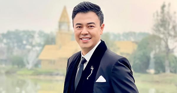 Tuấn Tú là ai? MC Chiếc nón kỳ diệu và hôn nhân kín tiếng bên vợ gia thế "khủng"