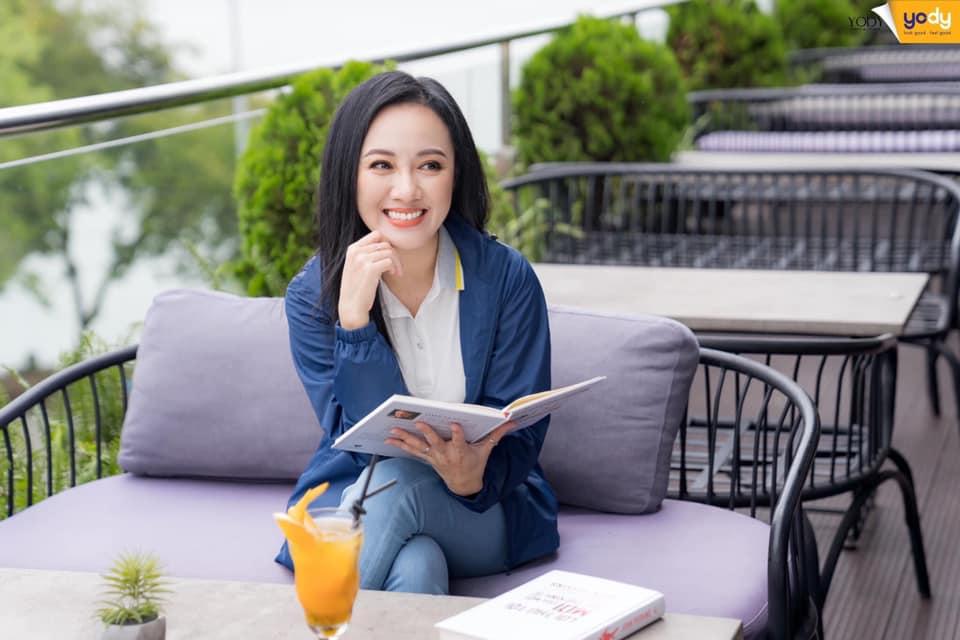 BTV Hoài Anh là ai? MC Thời sự đầu tiên nói tiếng miền Nam, xuất thân danh giá, hôn nhân kín tiếng