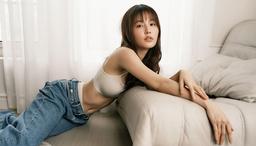 Diễm My 9X tung ảnh trẻ như đôi mươi, eo phẳng lỳ giữa tin đồn kết hôn