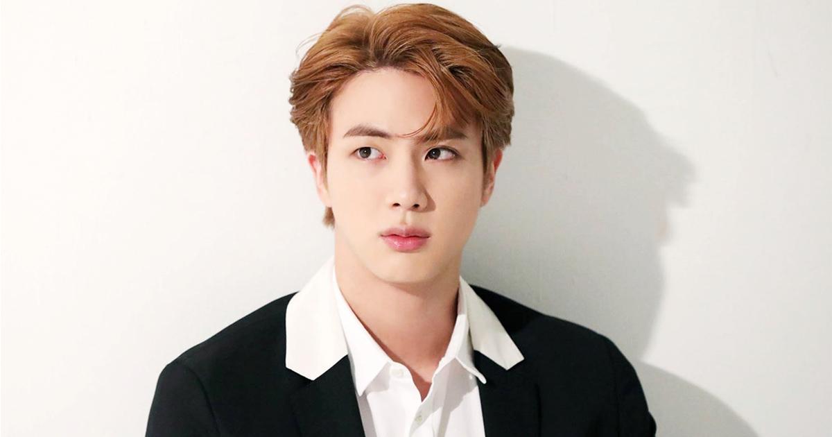 Jin là ai? Anh cả BTS sở hữu gương mặt "tỷ lệ vàng không góc chết"