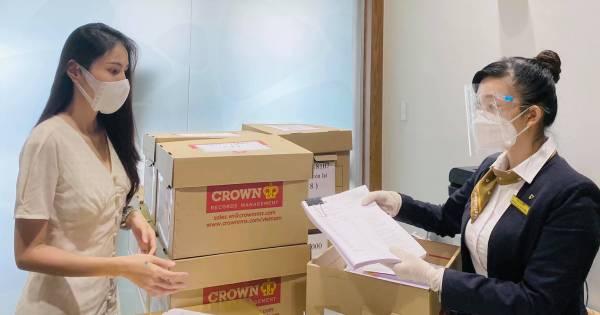 LIVE: Toàn cảnh Thủy Tiên livestream sao kê tại ngân hàng Vietcombank