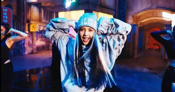 Lisa lập kỷ lục mới cho BlackPink khi dẫn đầu bảng xếp hạng thương hiệu của thần tượng nữ