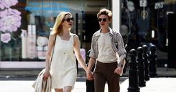 Vợ cũ tỷ phú giàu nhất thế giới Elon Musk hẹn hò với trai trẻ kém 5 tuổi