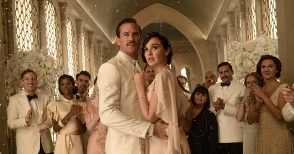 Nhan sắc ngọt ngào mong manh của Gal Gadot trong phim mới