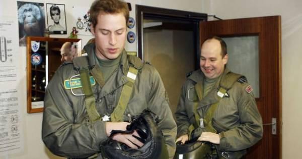 Hoàng tử William từng có thu nhập tiền tỷ khi phục vụ trong quân đội