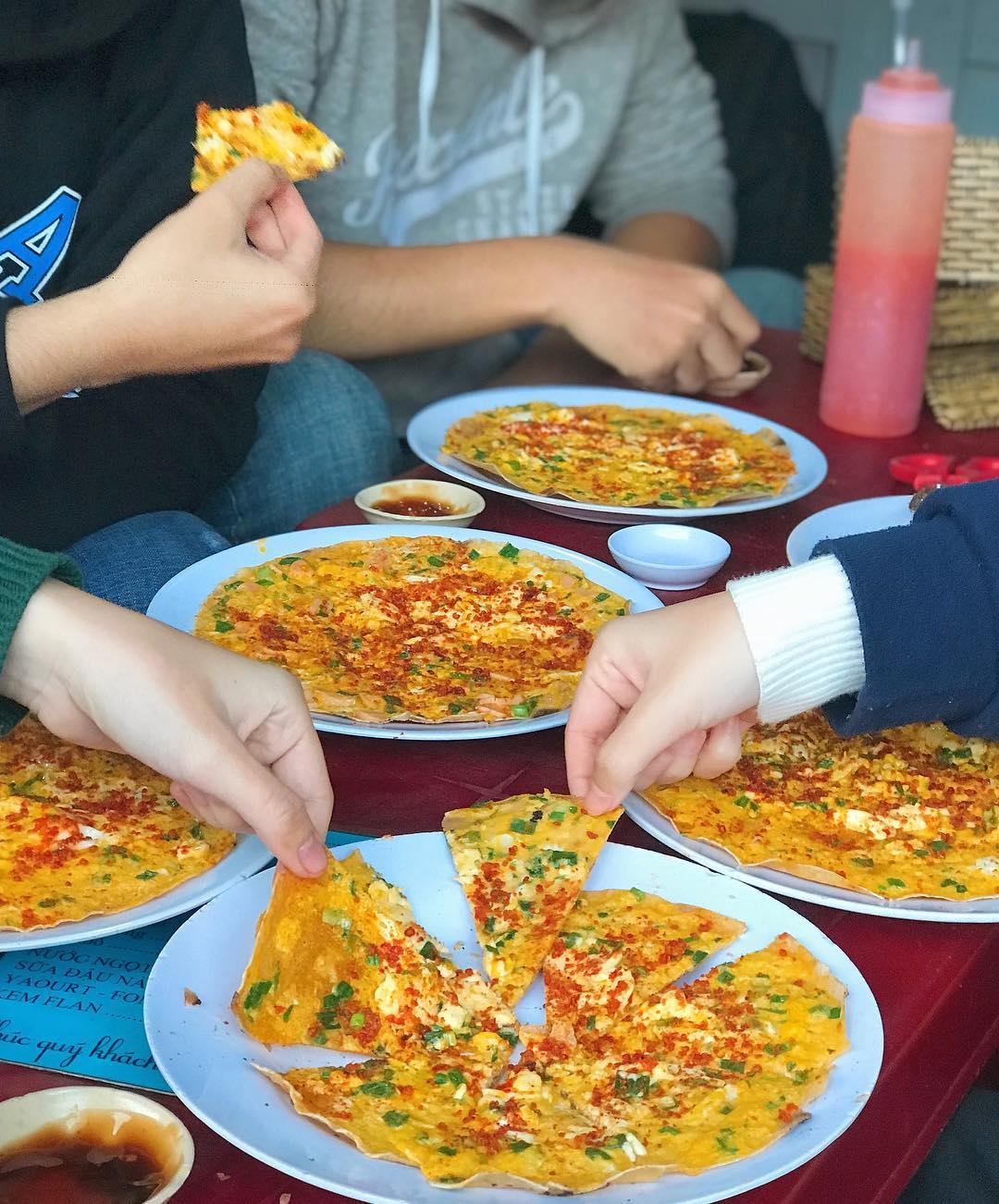 Bánh tráng nướng - món "pizza Việt Nam" được tạo ra từ Đà Lạt