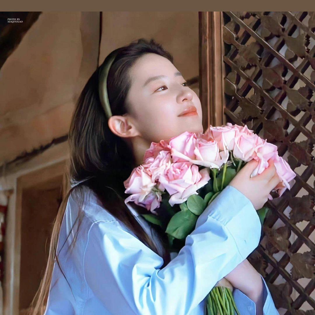 BÍ QUYẾT "SỐNG TÍCH CỰC" CỦA LƯU DIỆC PHI: 5 BÍ KÍP GIÚP BẠN LUÔN TRÀN ĐẦY NĂNG LƯỢNG