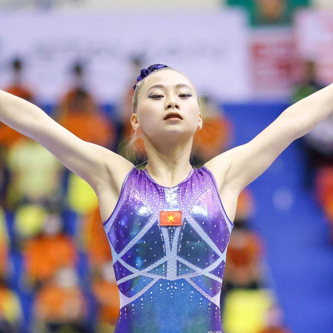 PHẠM NHƯ PHƯƠNG LẠI TIẾP TỤC GÂY BỨC XÚC KHI CHIA SẺ NHỮNG BỨC TRANH PHẢN CẢM, THIẾU TÔN TRỌNG