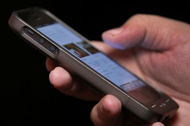 TP.HCM: Nam thanh niên níu giữ bạn gái bằng cách clip "nóng" cho bố mẹ cô