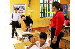 Dạy và học sinh học thế nào khi chờ sửa sách Cánh Diều?