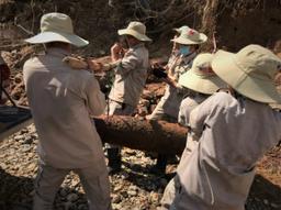 7 quả bom MK 82 và nhiều đạn pháo lộ thiên sau mưa lũ ở Quảng Trị