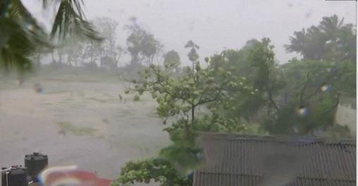 Bão số 10 Goni vô cùng bất định, rất khó dự báo và hết sức nguy hiểm