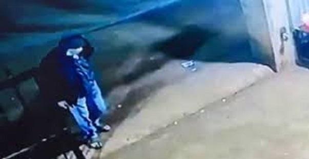 Gia Lai: Người đàn ông đang ngủ cùng vợ bị kẻ gian đột nhập vào đâm chết