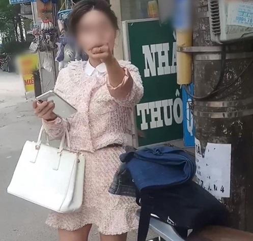 Khách nữ dọa đánh tài xế công nghệ khi bị thắc mắc để chờ quá lâu