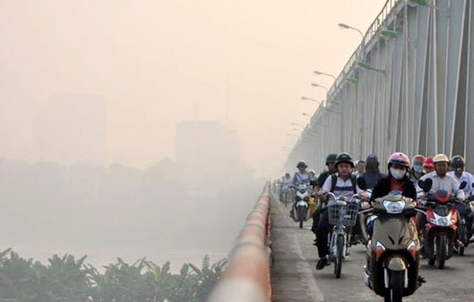 Thời tiết 23/1: Bắc Bộ buổi sáng sớm chìm trong sương mù, TPHCM có mưa rào