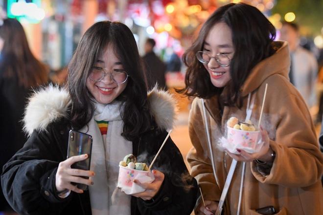 Hà Nội rét đậm trở lại, nhiệt độ giảm 10 độ C