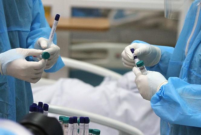 Việt Nam: Chủng virus có khả năng lây mạnh hơn tính toán của thế giới