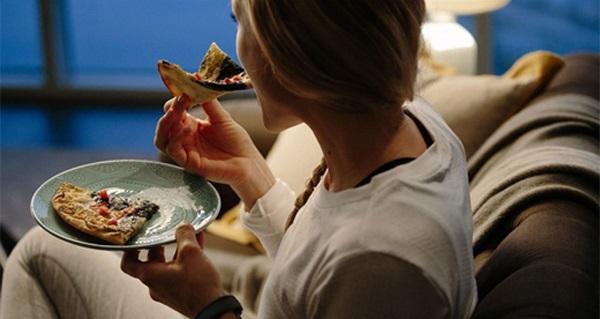 4 thói quen ăn uống cần loại bỏ ngay để không bị tăng số đo vùng bụng