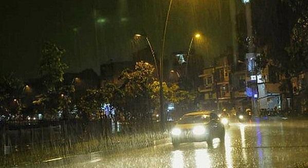 Từ 4-11/7: Khu vực Hà Nội trời có mưa vừa, mưa to có nơi mưa rất to kèm dông