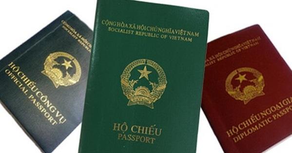 Hộ chiếu kiểu mới đổi màu xanh tím, gắn chip và in cảnh đẹp Việt Nam