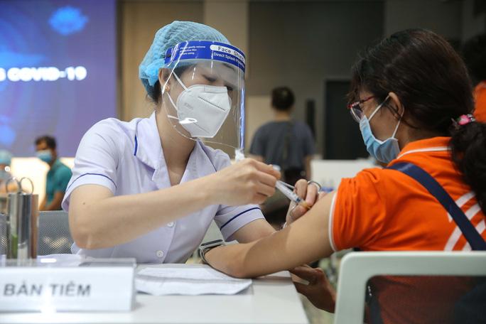 Cuối tháng 10 sẽ tiêm chủng vắc xin phòng Covid-19 cho học sinh