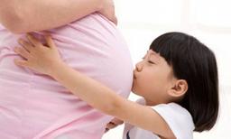 Đề xuất phụ nữ sinh con thứ 2 sẽ được nhà nước hỗ trợ gần 9 triệu đồng