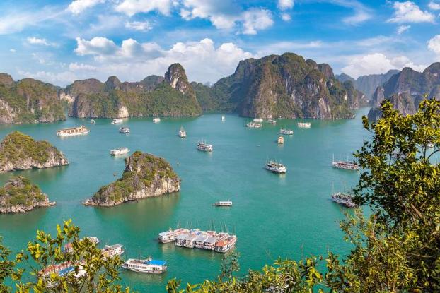 Quảng Ninh chính thức mở cửa, khách du lịch cần đáp ứng các điều kiện gì?