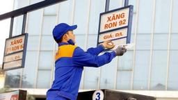 Sau đợt tăng sốc, giá xăng lại tăng tiếp vào ngày mai?