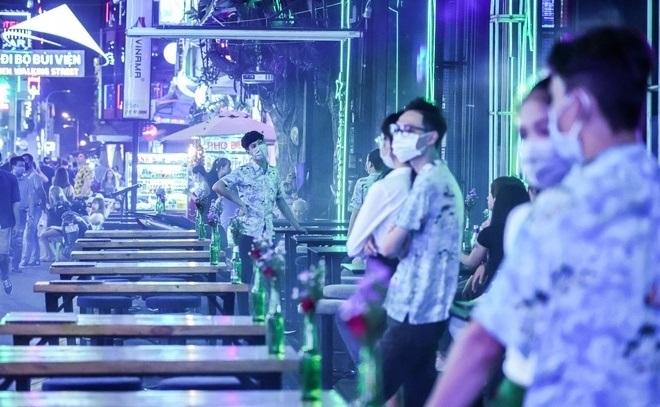 TP.HCM: Ngừng hoạt động kinh doanh dịch vụ karaoke, vũ trường, massage, spa, quán bar