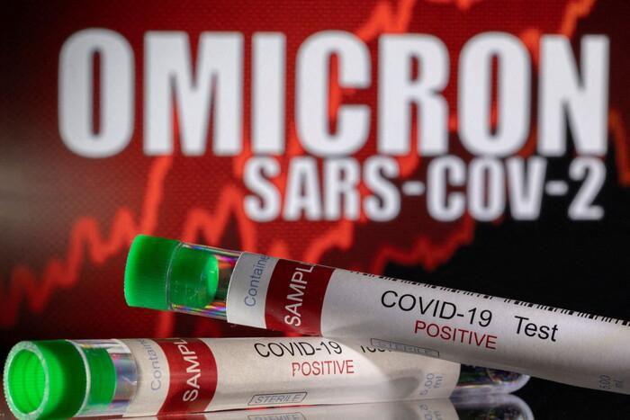 So với Delta, nguy cơ nhập viện vì chủng Omicron chỉ bằng 1/3
