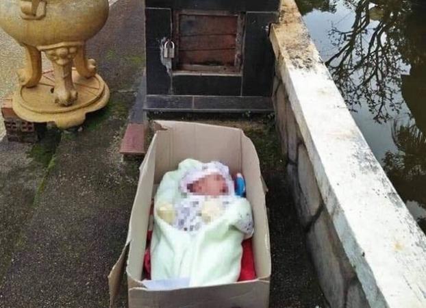 Cố ý bỏ rơi con, cha mẹ sẽ bị phạt từ 20 - 25 triệu đồng