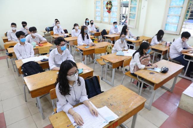 Hà Nội dự kiến cho học sinh từ khối 7-12 đi học ngay sau Tết