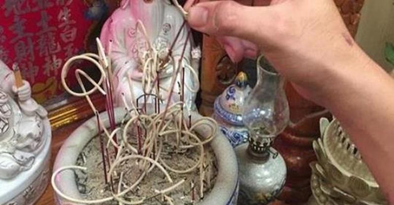 Rút tỉa chân nhang dịp cuối năm các gia đình nhớ để lại đúng con số này