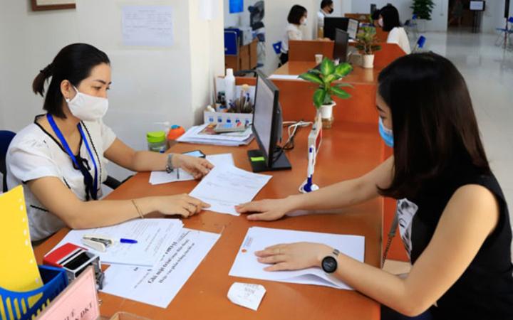 Đề xuất thêm tiền hỗ trợ và nâng lương trước thời hạn cho công chức nghỉ hưu trước tuổi