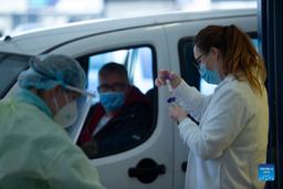 Chuyên gia Đỗ Văn Dũng dự báo ít nhất TP.HCM còn 1 - 2 làn sóng dịch trong vòng 6 tháng tới