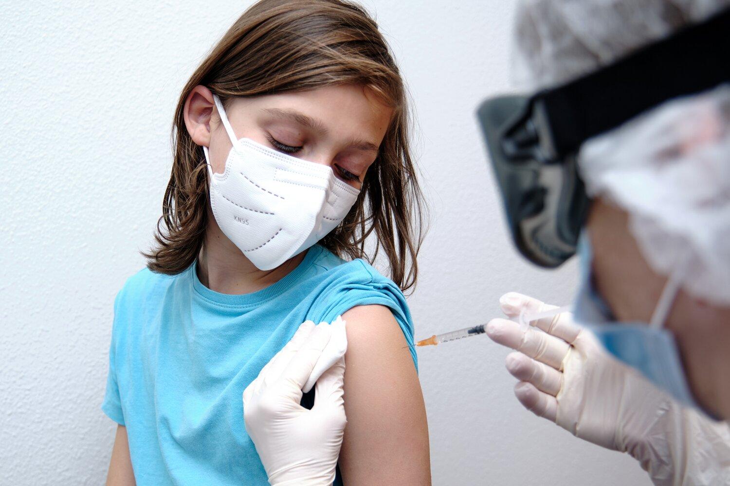 Không tiêm trộn vaccine Covid-19 cho trẻ từ 5-11 tuổi, 3 nhóm cần trì hoãn, 1 nhóm chống chỉ định