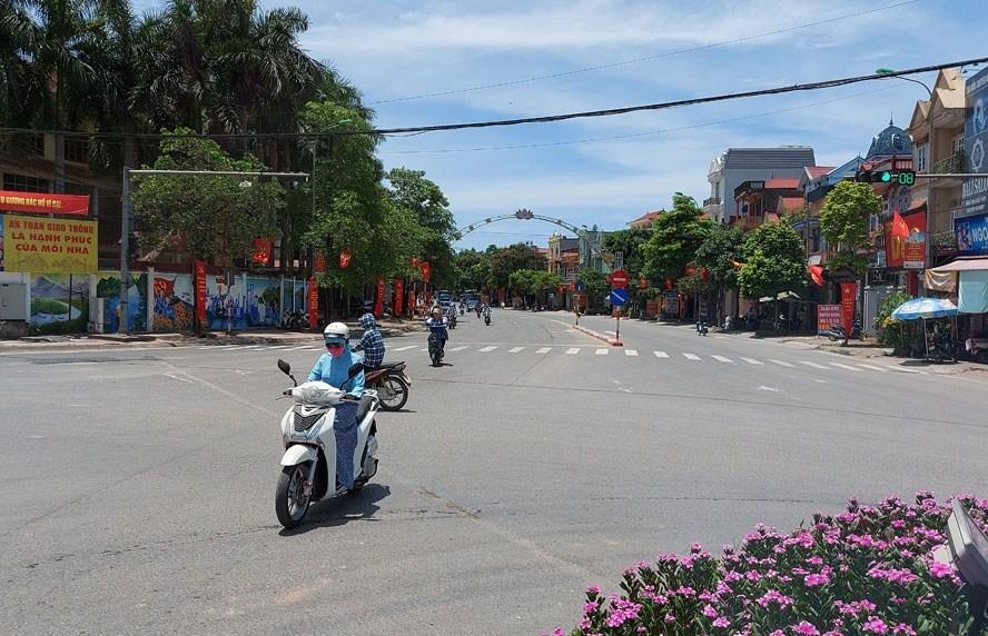 Dịp nghỉ giỗ Tổ Hùng Vương, thời tiết Hà Nội nóng tới 31 độ C