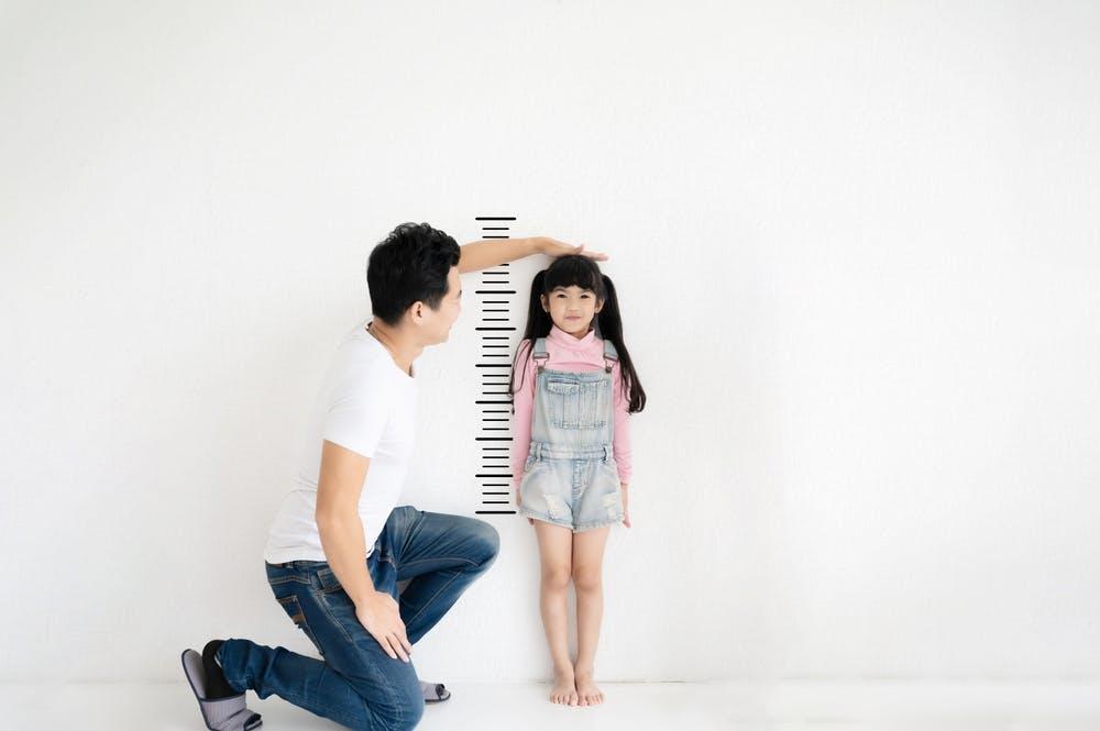 Dấu hiệu con bước vào giai đoạn tăng chiều cao nhanh, cha mẹ hỗ trợ đúng sẽ giúp trẻ tăng thêm 5cm