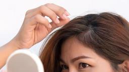 Đừng nhổ tóc bạc nếu không muốn đối mặt với loạt hệ luỵ này