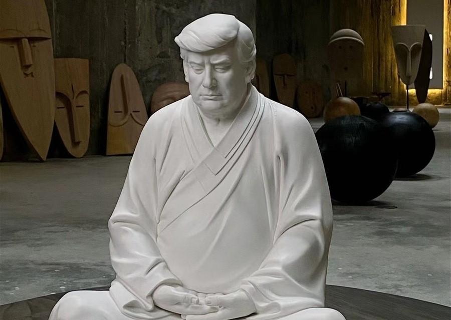 Dân Trung Quốc ái mộ Trump không ngờ, tạc tượng bán không kịp vì nhu cầu cực lớn