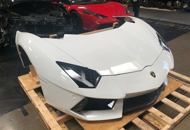 Mọi thứ đều có trên eBay: Nguyên phần đầu siêu xe Lamborghini được rao bán