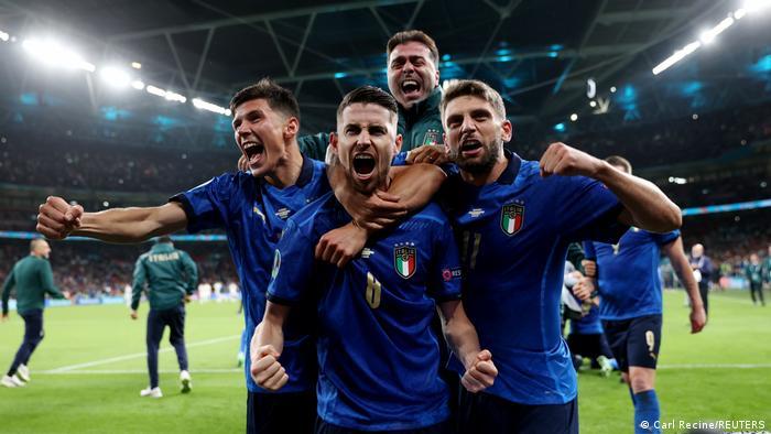Kết quả EURO 2020: Italia 1-1 Tây Ban Nha (pen 4-2), thần chiến thắng mặc áo màu "thiên thanh"