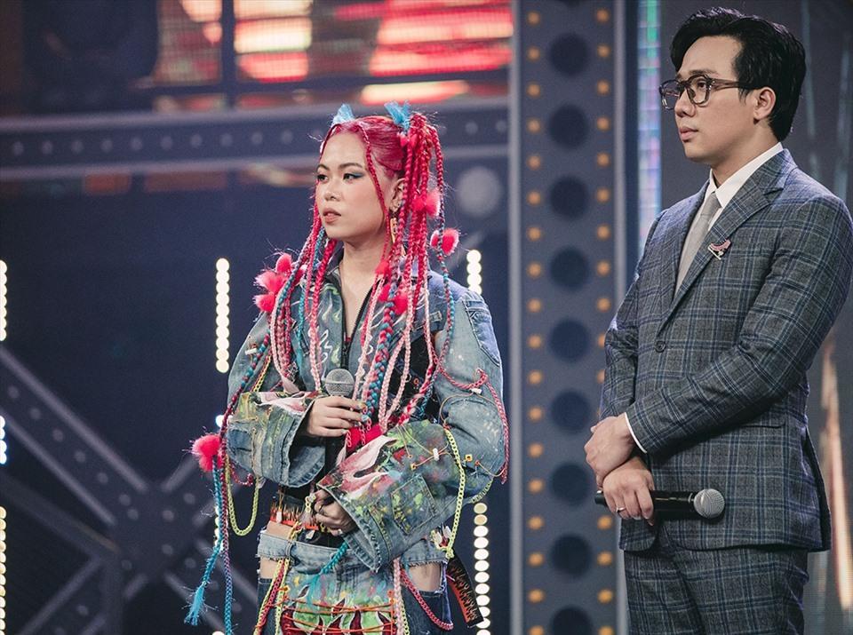 Tlinh chính thức bỏ học đại học để theo đuổi đam mê