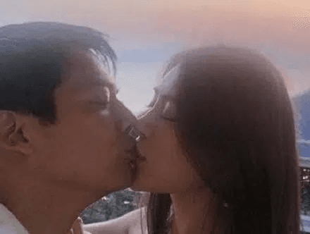 Chưa xác nhận ly hôn Châu Tấn, Cao Thánh Viễn lộ ảnh hôn môi gái trẻ